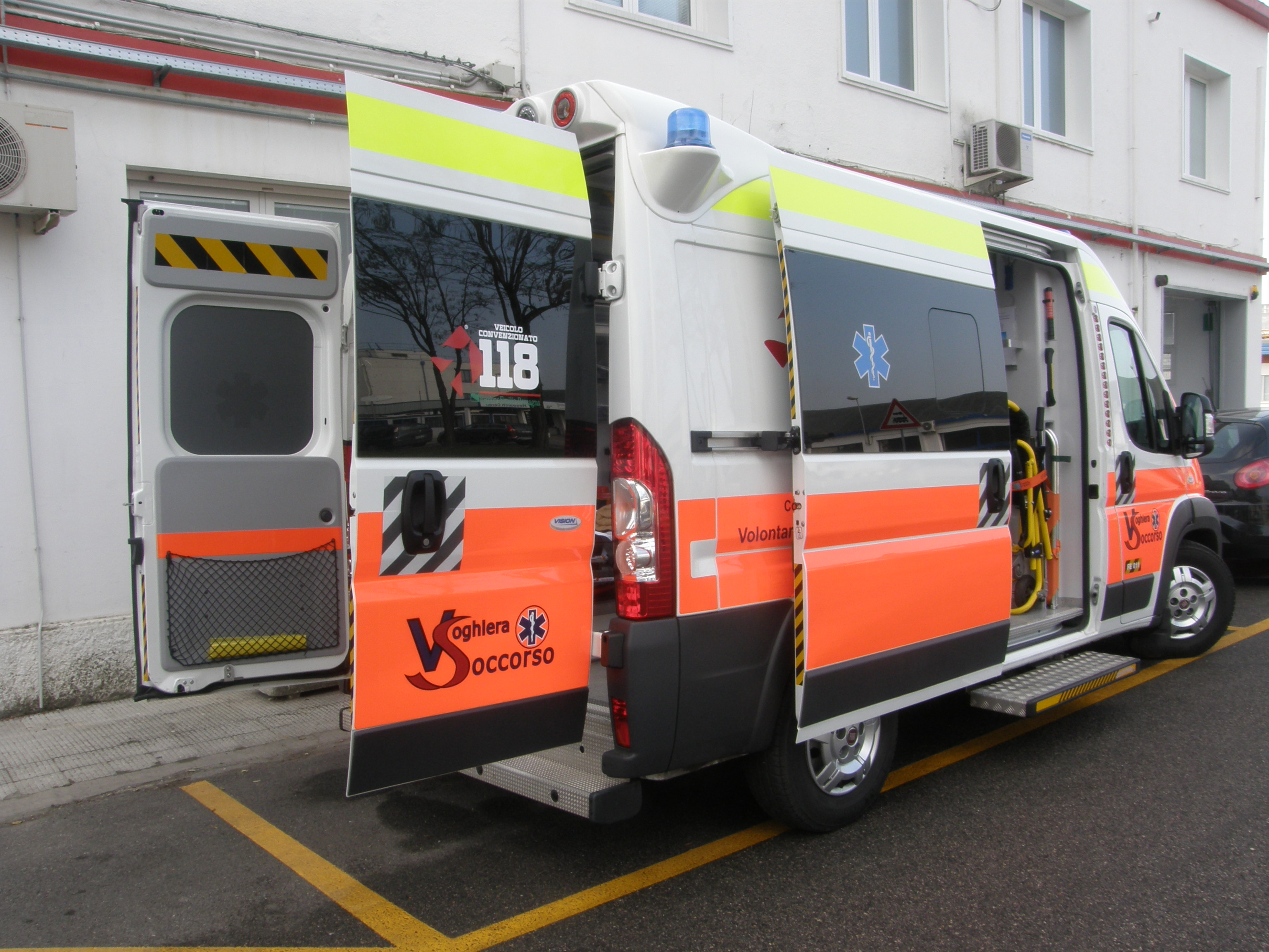 Ambulanza - presentazione postazione polo industriale Ferrara 