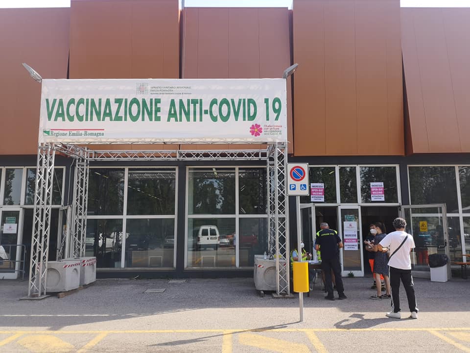 Vaccino Covid, modifiche per orari e sedi 